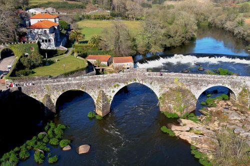 Ponte Maceira: un destino encantador de Galicia con historia y belleza natural