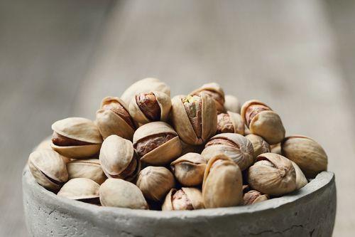 Pistachos en un bol.