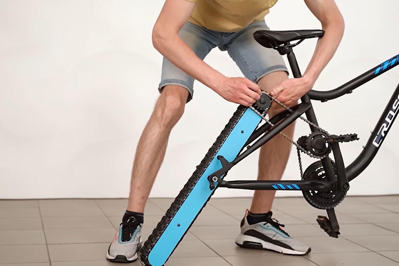 Montaje de bicicleta sin ruedas. Youtube: @TheQ_original